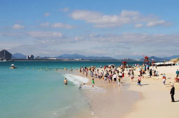 到海南旅游,一系列想不到!重大节假日连小客车过海费都免了!